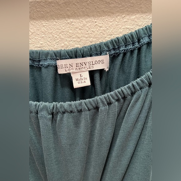 Green Off Shoulder Short Sleeve Top - Picture 3 of 3